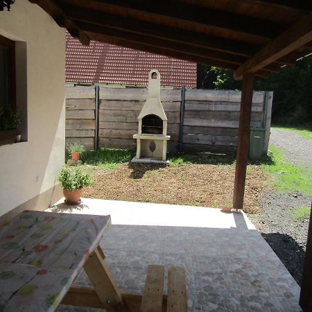 Rekreacni Dum V Brdech Pod Svatou Annou Βίλα Ohrazenice  Εξωτερικό φωτογραφία